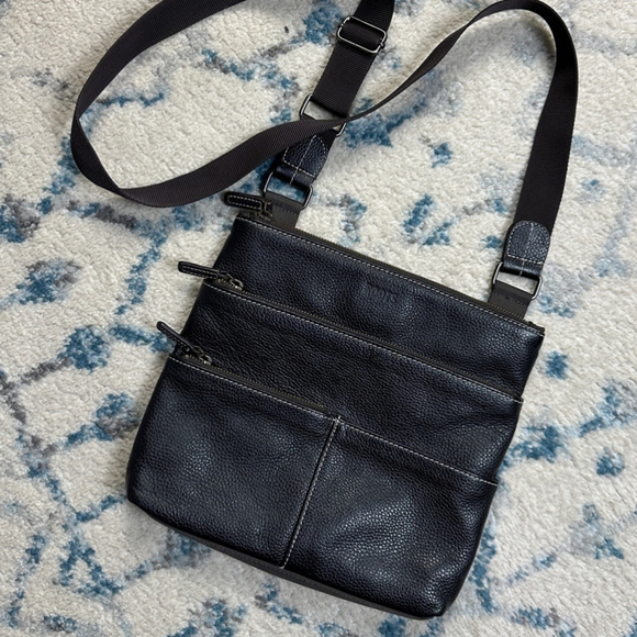 Roots Handbags - Roots Crossbody Messenger Bag - Pebbled Leather - As New Condition